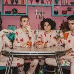 Banda canadense A Short Walk to Pluto reflete chegada da vida adulta no álbum de estreia “Out of Range”