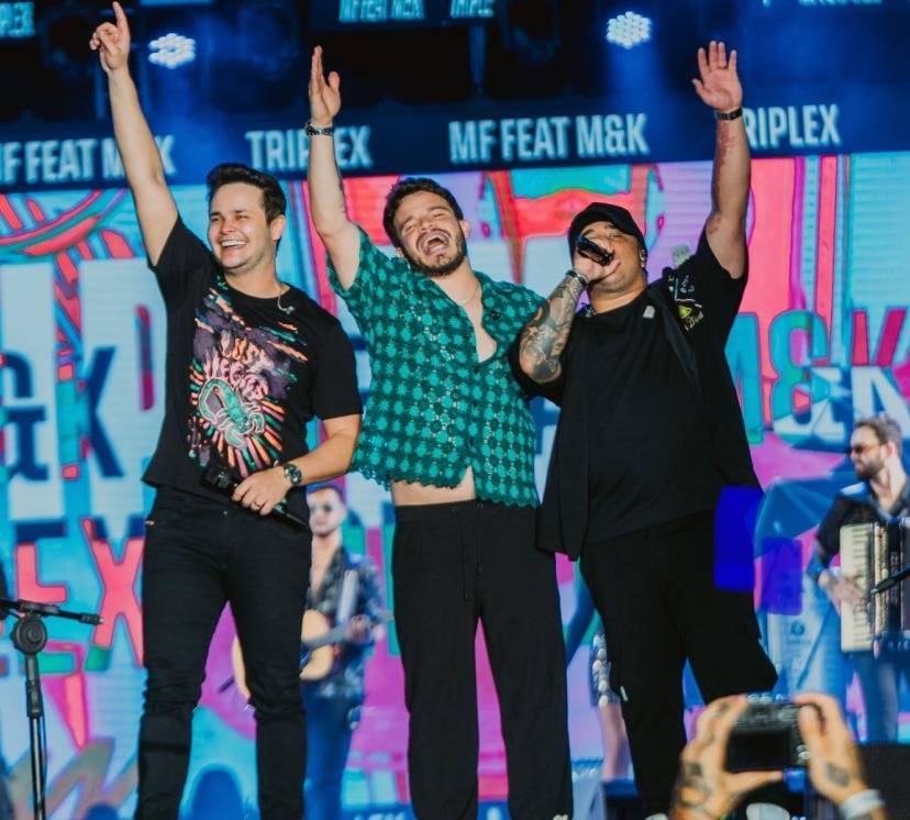 Com 80 mil pessoas, Matheus Fernandes lança versão ao vivo de “Triplex” ao lado de Matheus e Kauan