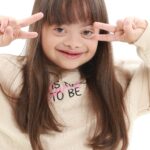 Editorial de moda encantador celebra o Dia Mundial da Síndrome de Down