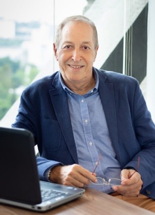 Michel Provost lança "E o Canto das Baleias Azuis Tornou-se Mais Grave" 1 Michel Provost lança "E o Canto das Baleias Azuis Tornou-se Mais Grave"