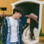 Em clima de romance, Enzo Ferro e Fiorella lançam “Dois Carentes” 