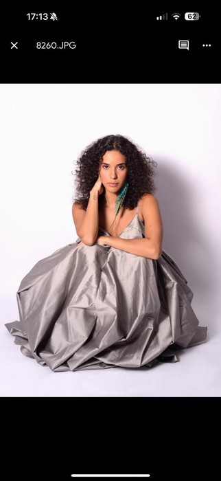 A cantora Clariá é uma das convidadas da Roda do Sha no Jungle Garden Pub, quando canta a autoral “21” e uma releitura de Elis