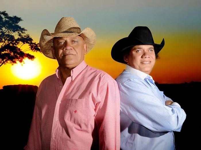 Divino & Donizete sobem ao palco do “Terra da Padroeira”