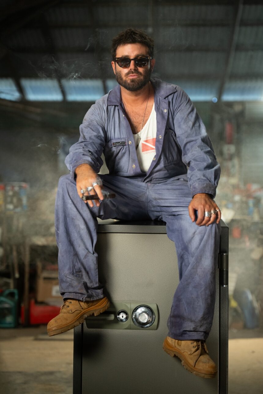 Dope Lemon faz viagem indie psicodélica no álbum Golden Wolf