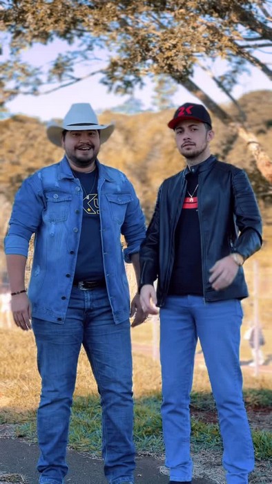 Divino & Donizete sobem ao palco do “Terra da Padroeira” 2 Divino & Donizete sobem ao palco do “Terra da Padroeira”