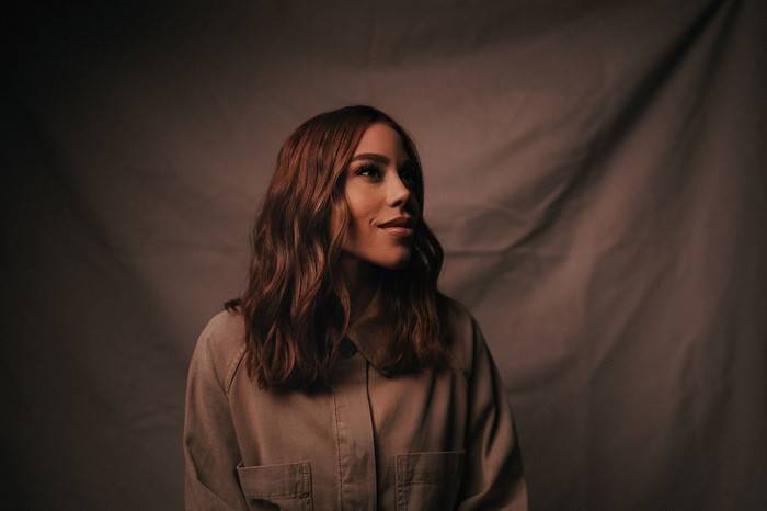 A MAIOR HONRA: Julliany Souza lança projeto na íntegra