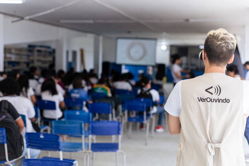Cinema inclusivo: VerOuvindo Circula exibe filmes acessíveis em escolas e instituições no Recife