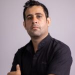 De Vitória de Santo Antão para o mundo: a trajetória de um cantor eclético