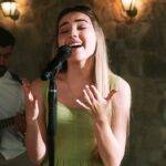 Esther Durán inicia promissora carreira na música gospel