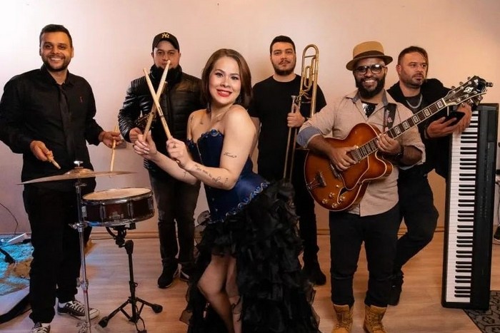 Frank Aguiar recebe o Trio Sabiá e Banda Kixabeira no "Aqui Tem Nordeste" 1 Frank Aguiar recebe o Trio Sabiá e Banda Kixabeira no "Aqui Tem Nordeste"