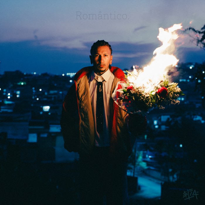 Eliá mergulha no amor e na saudade em sua nova mixtape “Romântico” Eliá mergulha no amor e na saudade em sua nova mixtape “Romântico”