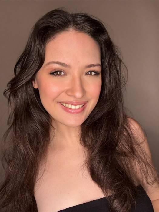 Conheça a atriz Luísa Locher, talento em ascensão no cenário artístico