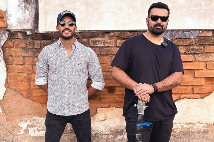 "Aparecida Sertaneja" destaca o modão da dupla Durval e Alladin 2 "Aparecida Sertaneja" destaca o modão da dupla Durval e Alladin
