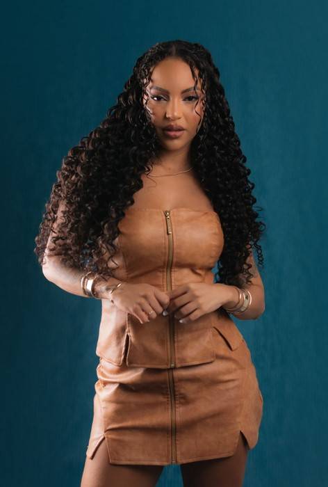 Ziane Martins inicia carreira solo e se consolida como a nova força do brega pernambucano