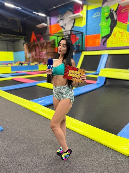 Após título de Miss, Letícia Cavalca estreia como "panicat da nova geração" na RedeTV! e exibe shape renovado 2 Após título de Miss, Letícia Cavalca estreia como "panicat da nova geração" na RedeTV! e exibe shape renovado