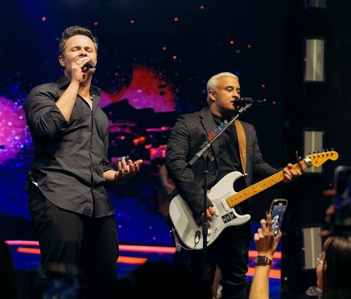 Matheus e Kauan celebraram 15 anos de carreira com evento emocionante, lançamento de álbum e autobiografia