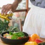 Azeite: amigo ou vilão? Novo estudo revela um lado inesperado da “gordura saudável” que pode levar a obesidade
