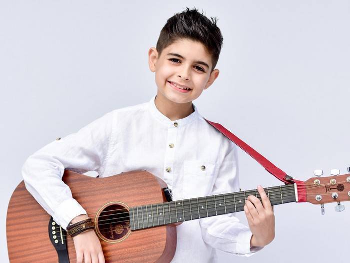 Silvio Brito participa do quadro "Canções de Ouro" no "Aparecida Sertaneja"