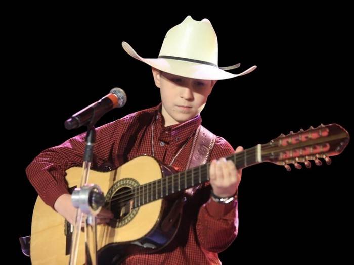 Silvio Brito participa do quadro "Canções de Ouro" no "Aparecida Sertaneja"