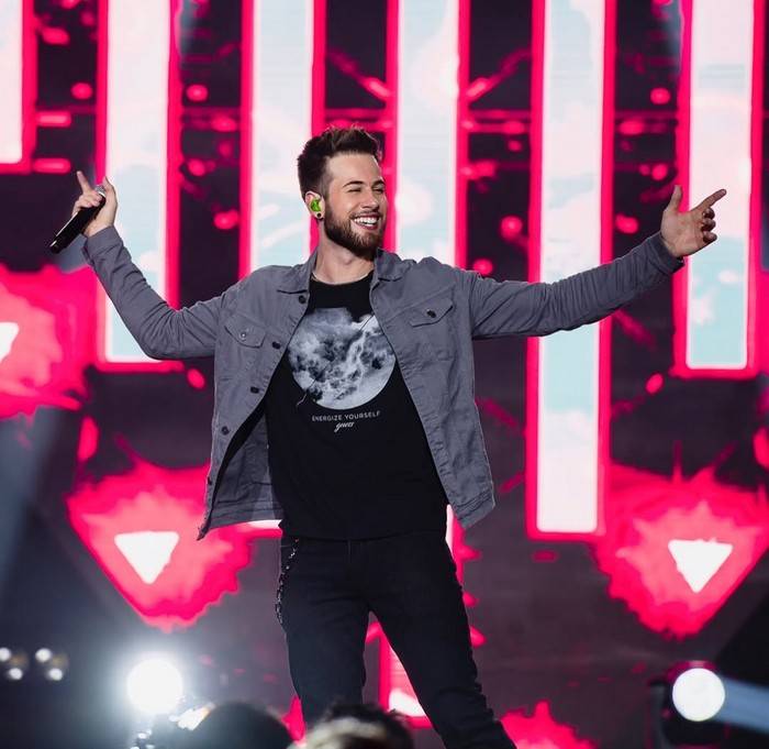 Projeto "Ao Vivo em Goiânia", de Junior Villa, chega em todas as plataformas digitais