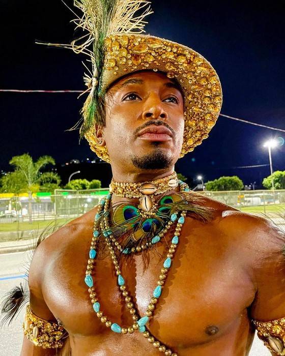 Maximyliano é confirmado como muso do Império Serrano para o Carnaval 2026