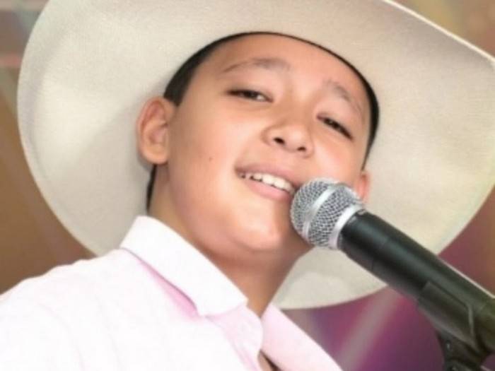 Thiago Arancam participa do quadro Canções de Ouro no "Aparecida Sertaneja"