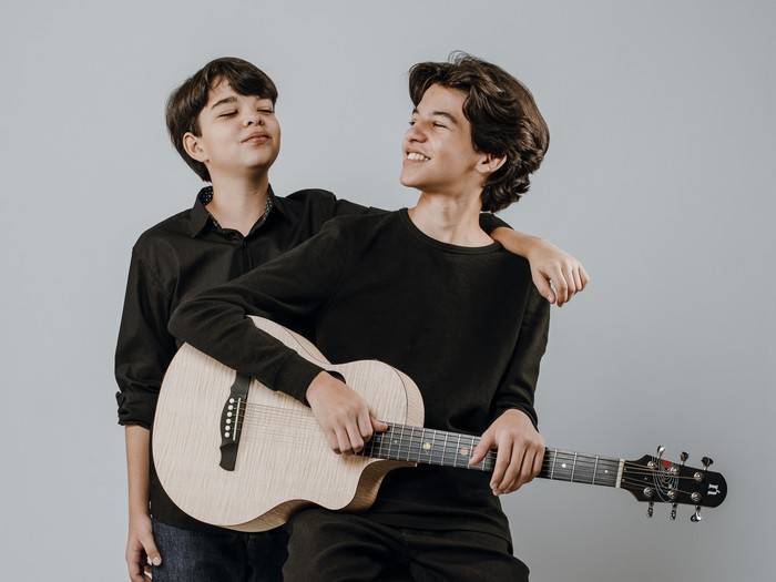 Silvio Brito participa do quadro "Canções de Ouro" no "Aparecida Sertaneja"