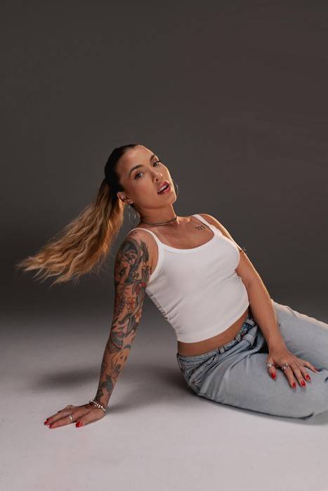 Depois de sair das plataformas adultas, Sophie Buttini expõe propostas indecentes de famosos: “pagavam pelo sigilo”