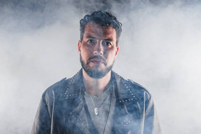 Rafa Pedra homenageia amigo no single “Difícil” 