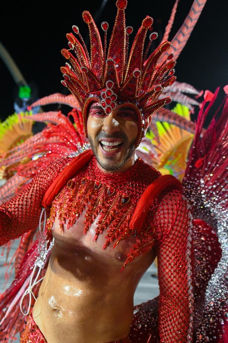 Renny Delmondes retorna ao carnaval carioca como muso da Unidos de Bangu
