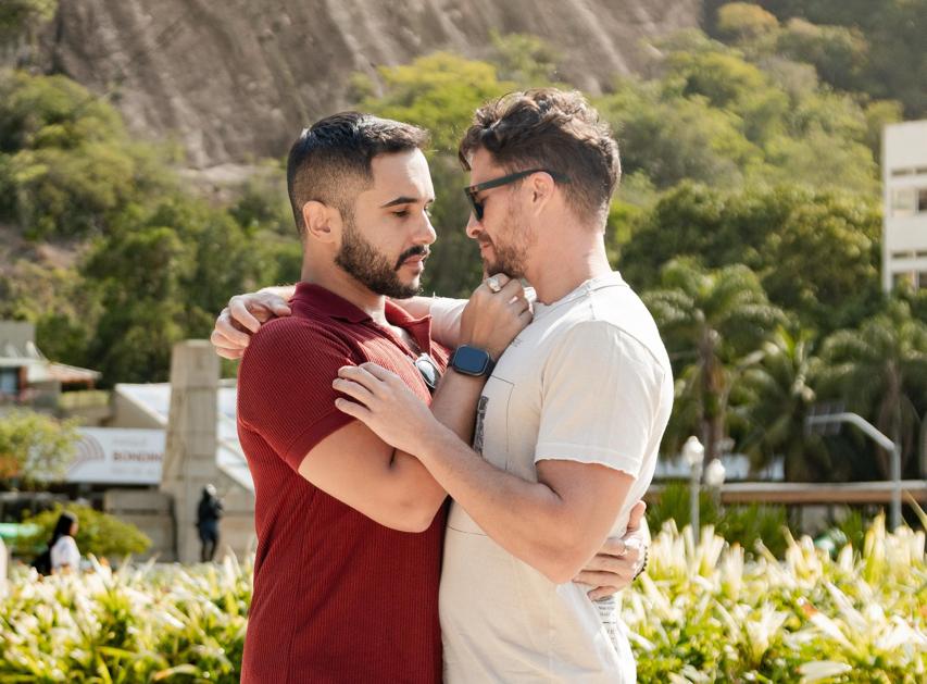 Série “Estranho Jeito de Amar” recebe 8 indicações ao Festival MT Queer Premia 2025