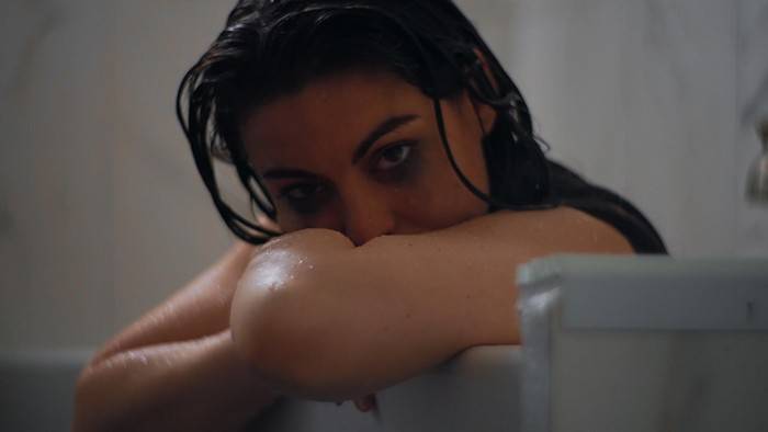 Sasha Prendes relança “Stay” com Chrona e entrega nova versão intensa sobre amor inesquecível