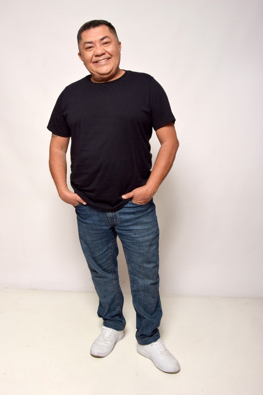 Após sucesso em "Vale Tudo", Cesário Candhí, anuncia participação em Arcanjo Renegado e novos trabalhos