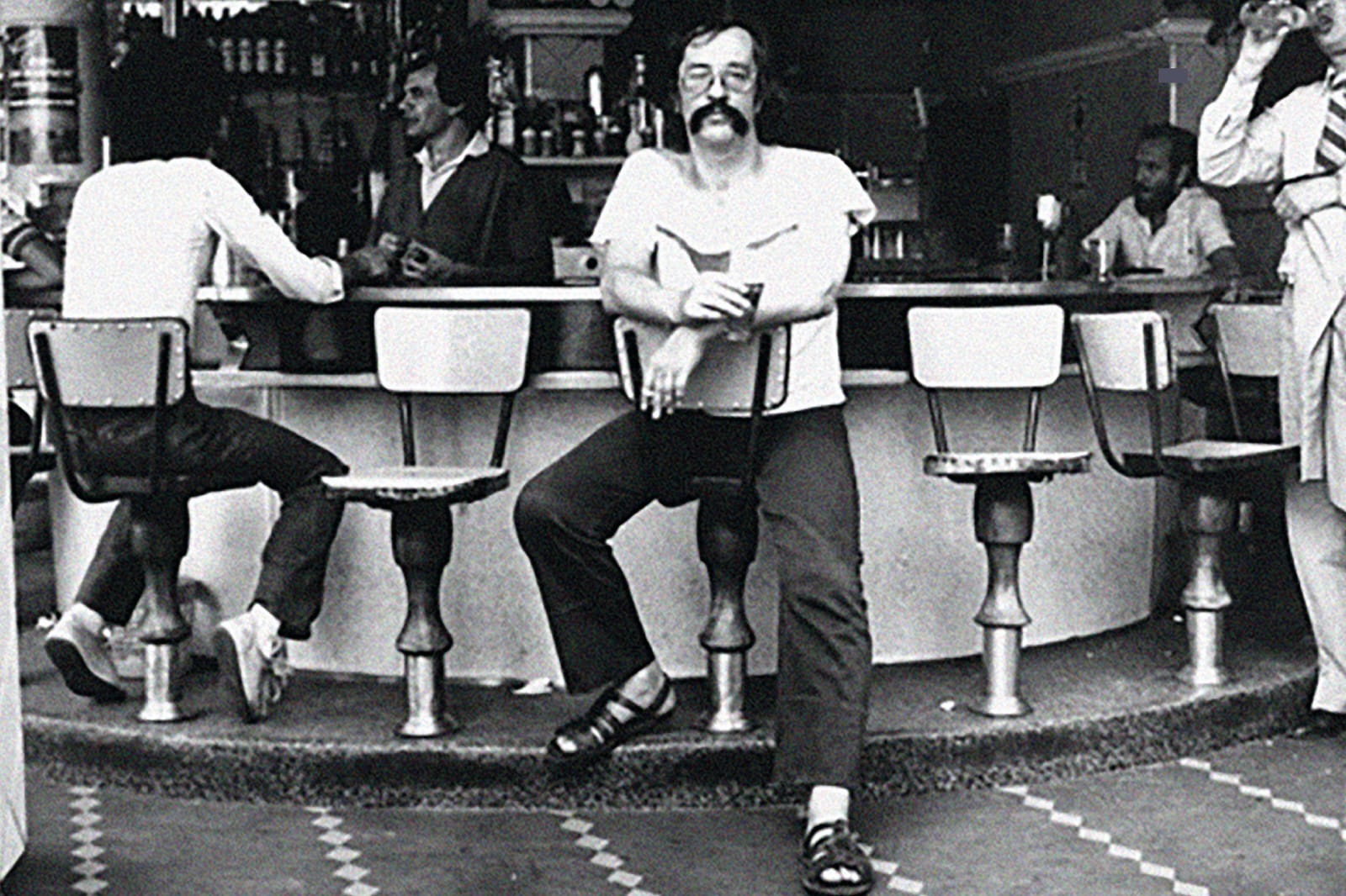 Vida e obra de Paulo Leminski ganha série de homenagens com espaço cultural, estátua, festival e homenagem na Flip