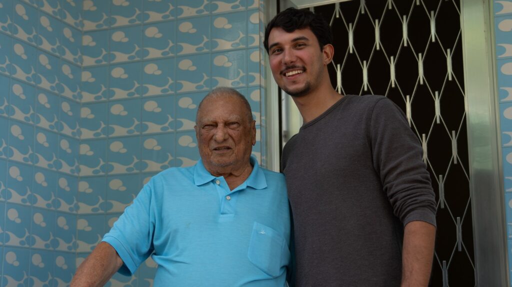 Relvas homenageia avós em novo single "Tua Voz" e fala sobre saudade, ligação e despedidas