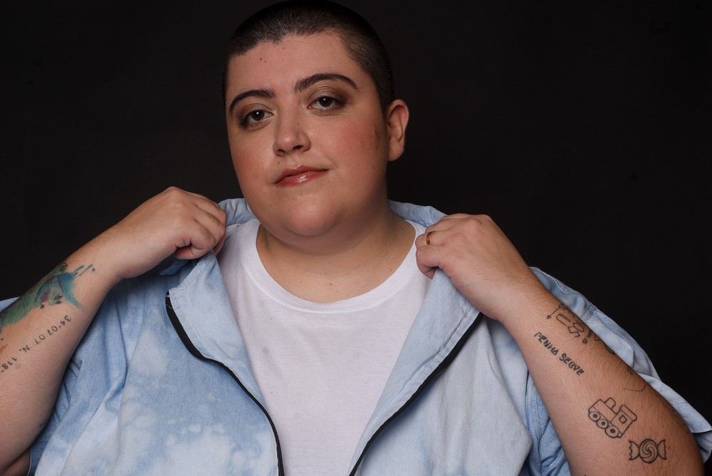 História real inspira Ana Vilela a lançar "Reencontro", um tributo à amizade