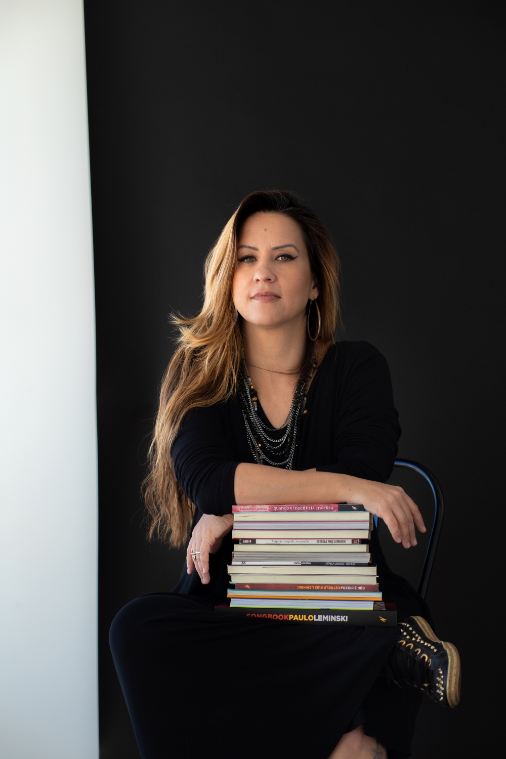 Estrela Ruiz Leminski lança livro em Brasília