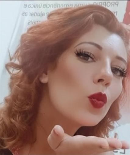 A nobreza da simplicidade: Como a neta de pescador e rendeira se tornou a Mulher do Ano