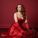 A nobreza da simplicidade: Como a neta de pescador e rendeira se tornou a Mulher do Ano