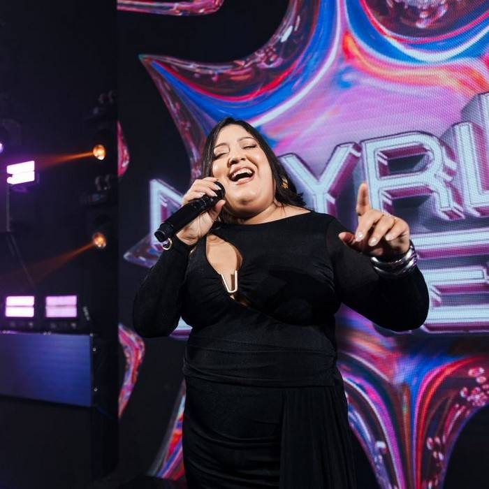 Mayrlla Gomes lança álbum completo "Prepara o Copo e o Coração" com projeto audiovisual