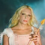 Viridiana anuncia seu segundo álbum Coisas Frágeis com o single explosivo “Navalha”