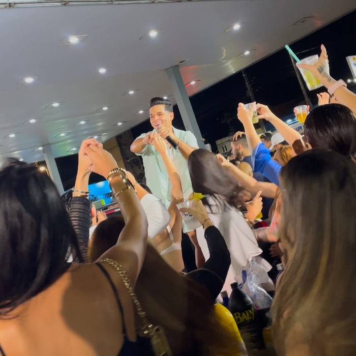 Xandynho Diferenciado lança "Foi Amor" e inaugura projeto "Forró no Posto Por Aí"