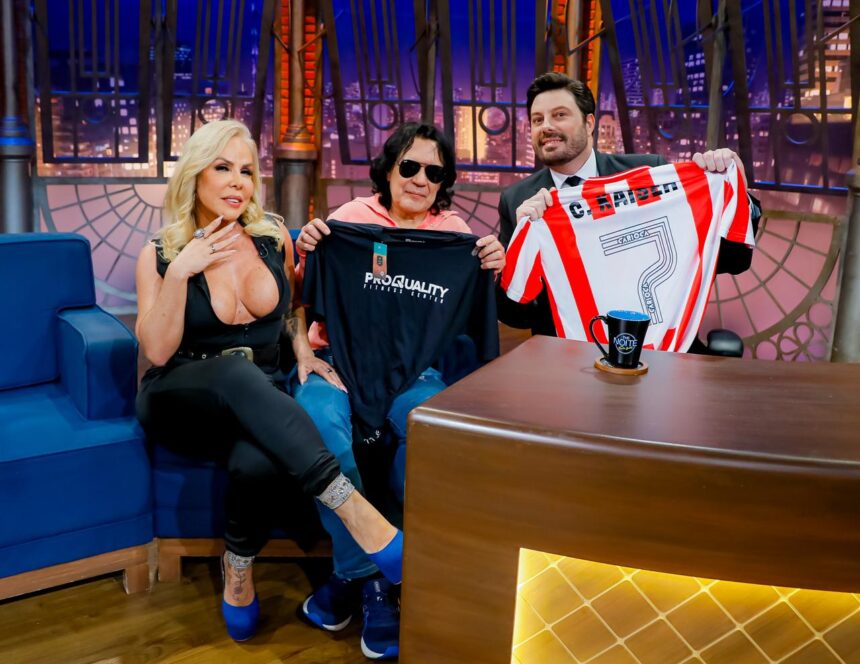 Rosana Menezes no Danilo Gentili: Atleta está moldando o corpo para competição e estampar revista internacional