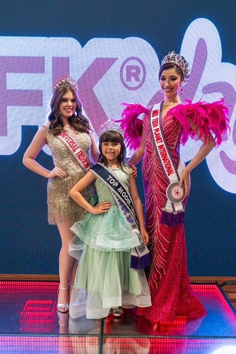 Bella Vianna de Sorocaba conquista título nacional e é eleita Top Model UFK 2025 no UFKday