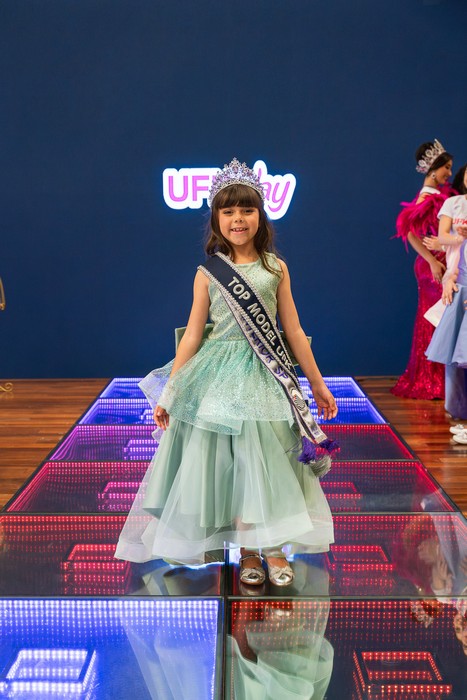Bella Vianna de Sorocaba conquista título nacional e é eleita Top Model UFK 2025 no UFKday