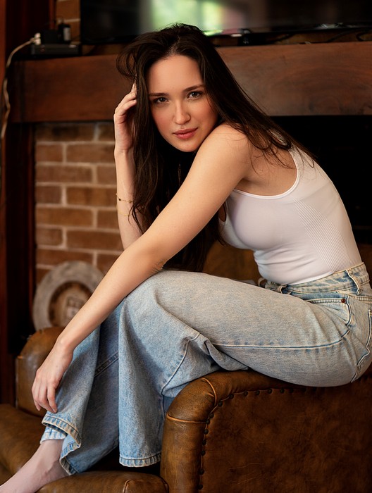 Luísa Locher integra curadoria do GRU Internacional Film Awards e amplia sua trajetória artística