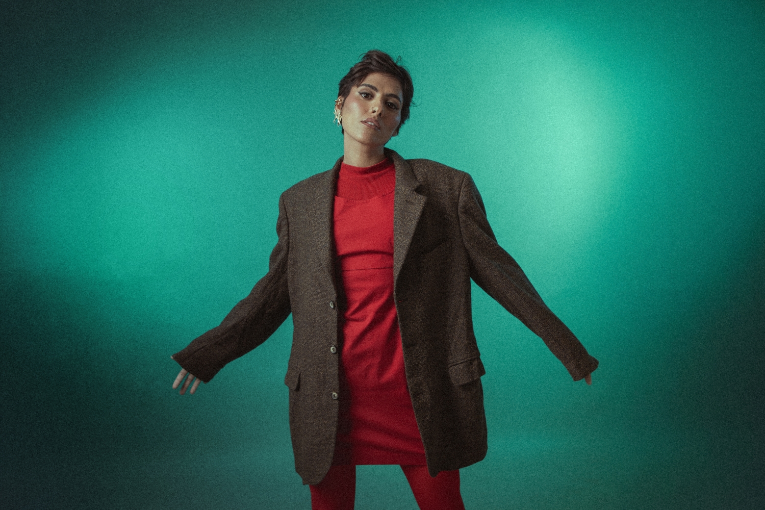 Thársila voa com a liberdade e estreia EP Rasante