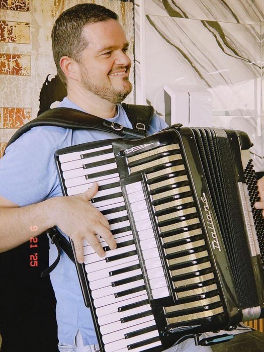 Tucci Sanfona: O sanfoneiro de alma sertaneja que conquistou os palcos e agora mira novos voos com dupla de peso