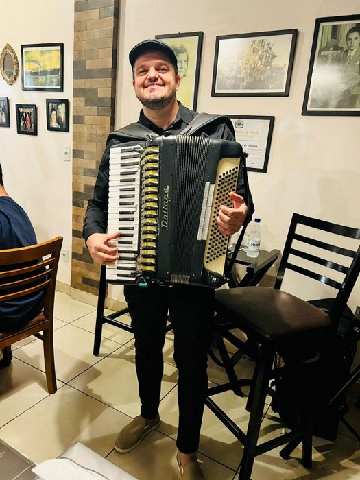 Tucci Sanfona: O sanfoneiro de alma sertaneja que conquistou os palcos e agora mira novos voos com dupla de peso