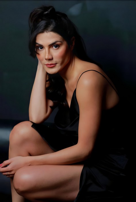 Dani Costa anuncia entrada em plataforma adulta após atuação em novela bíblica